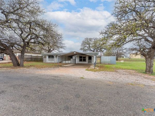 439 Elm Drive , Kingsland, TX 78639
