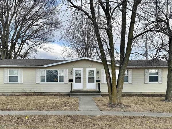 216 S 12Th Street, Chariton, IA 50049