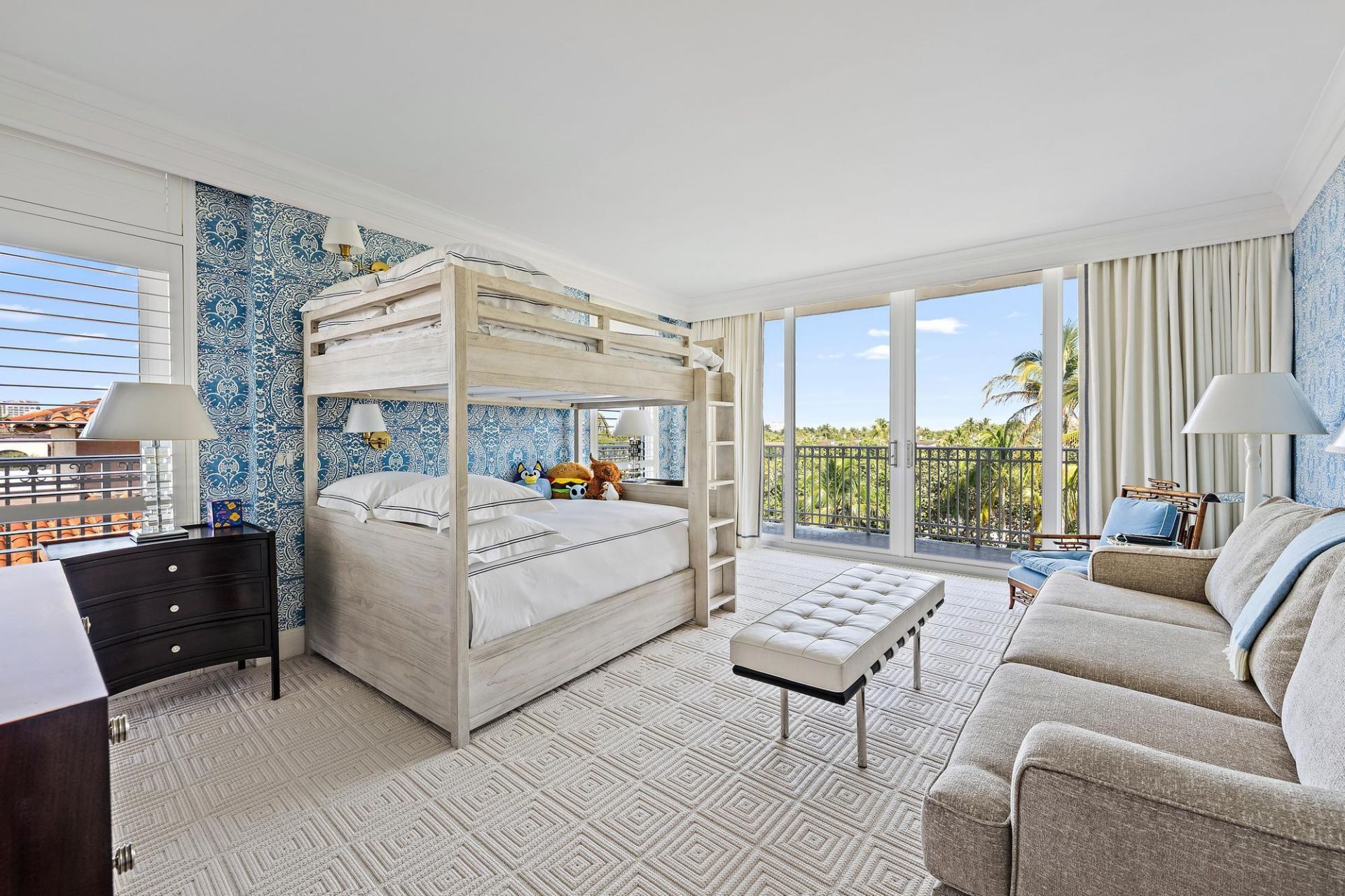 100 Royal Palm Way, Unit G4, Palm Beach, FL 33480 Photo