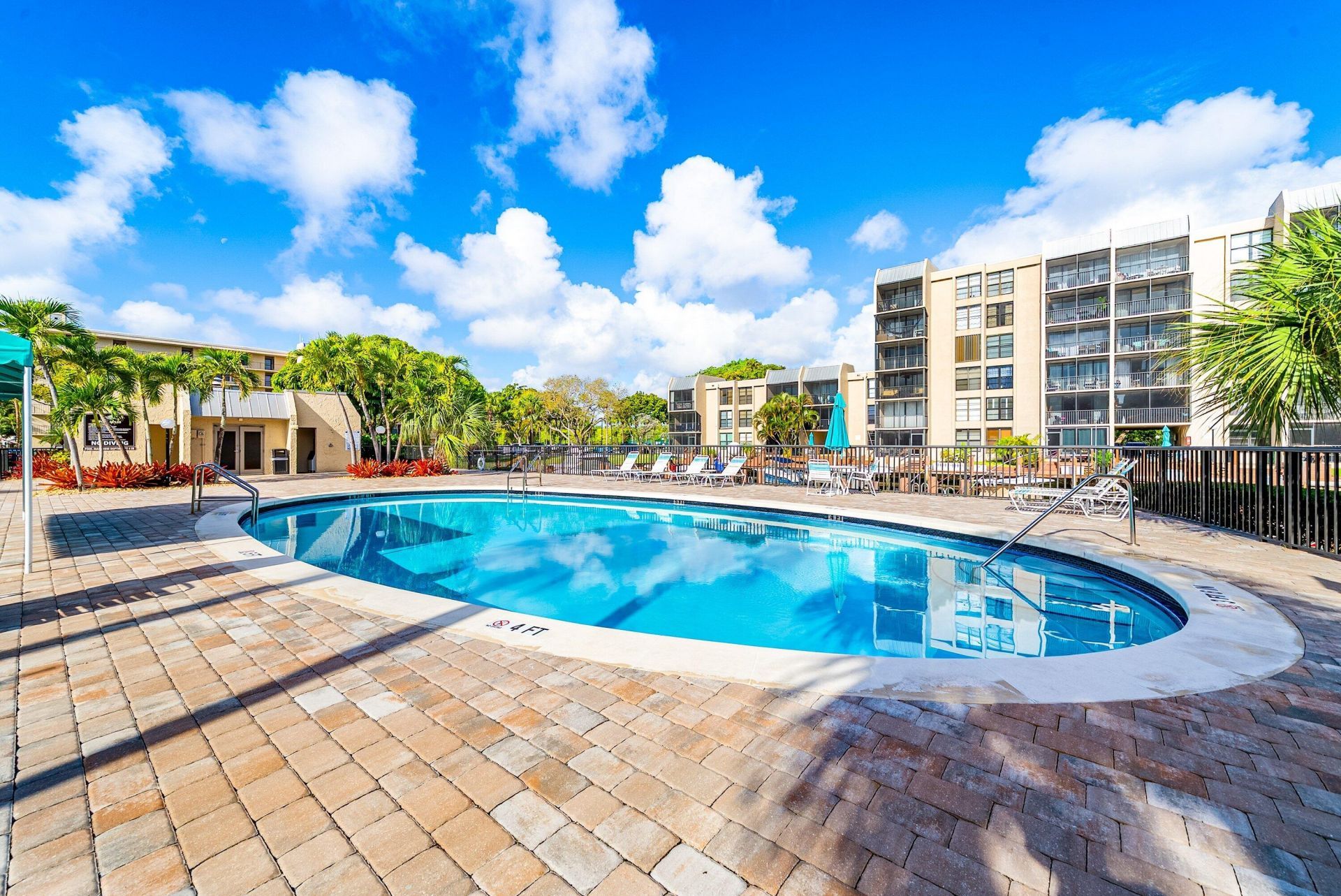 6 Royal Palm Way, Unit 605, Boca Raton, FL 33432 Photo