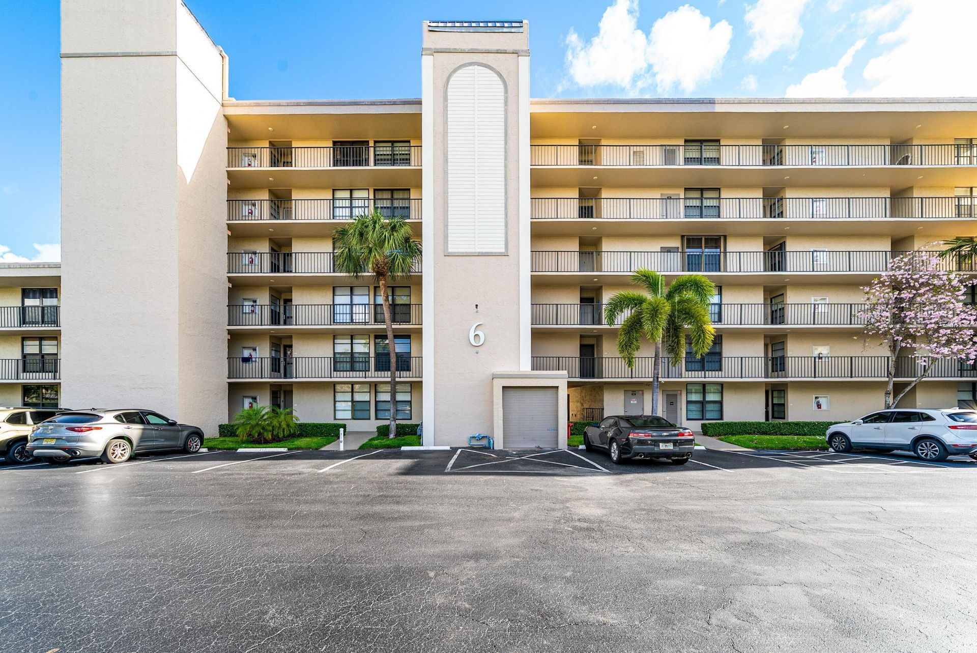 6 Royal Palm Way, Unit 605, Boca Raton, FL 33432 Photo