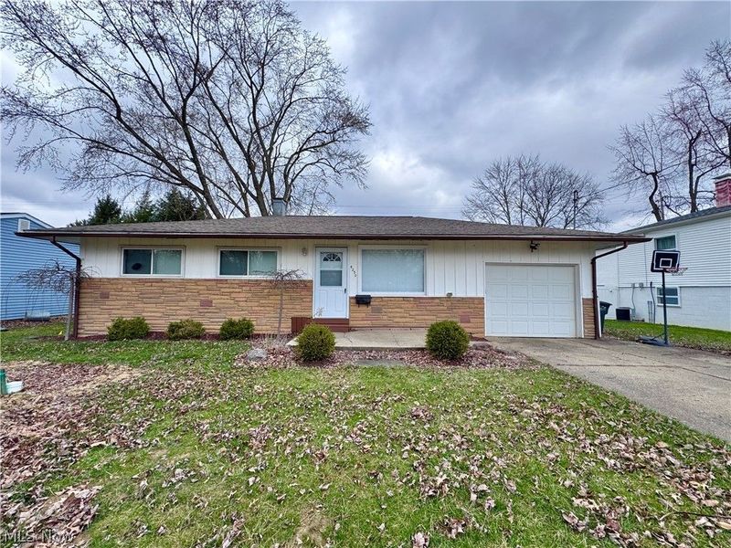 4230 Selkirk Avenue, Austintown, OH 44511 Photo 1