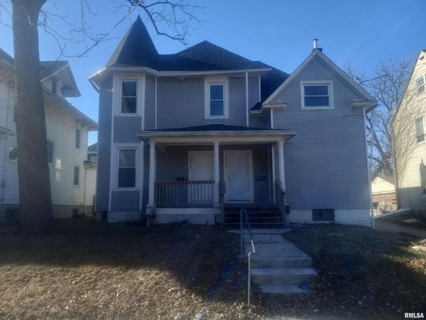 1812 PERSHING Avenue , Davenport, IA 52803