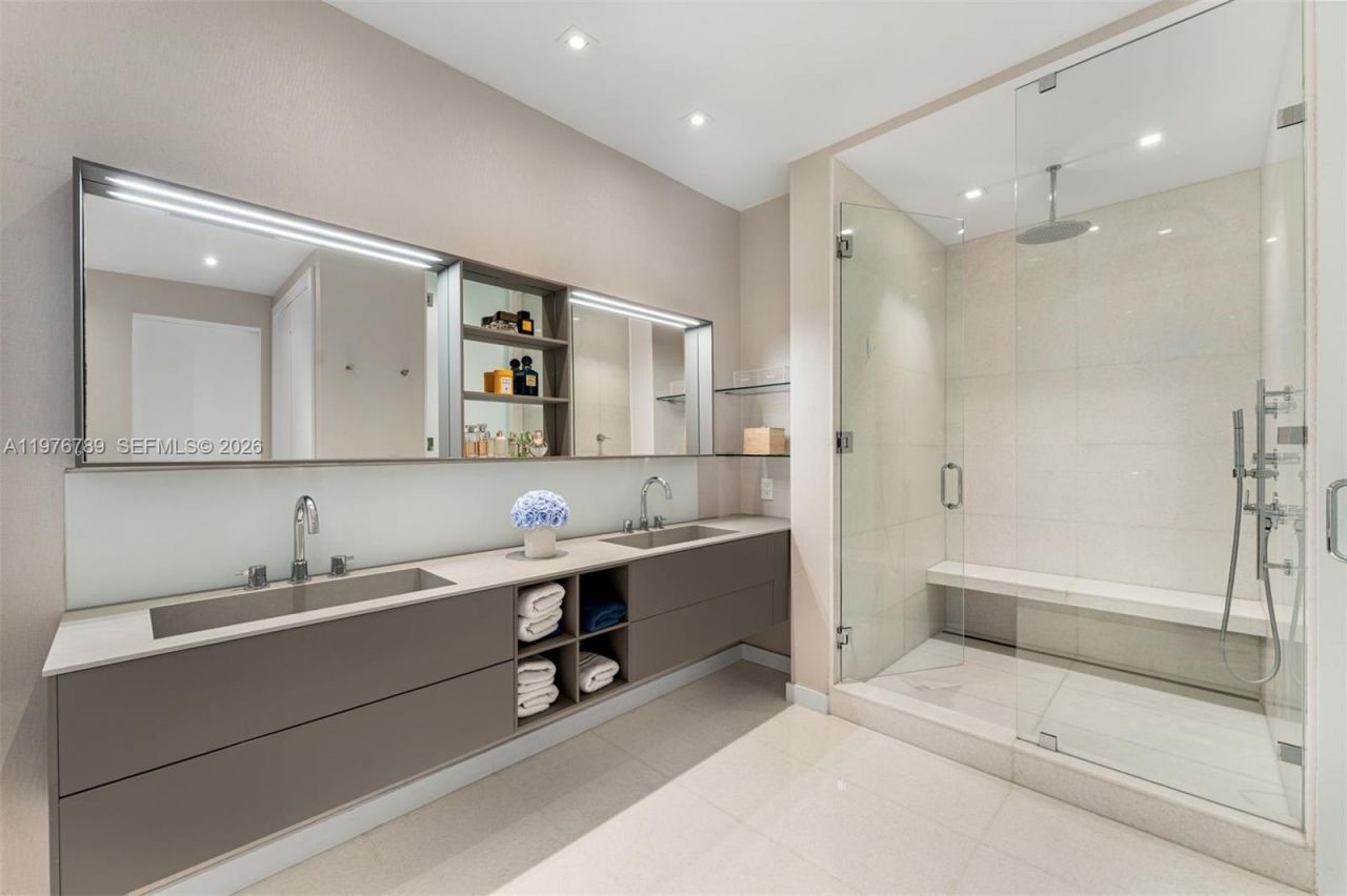 741 Harbor Dr , Key Biscayne, FL 33149 Photo