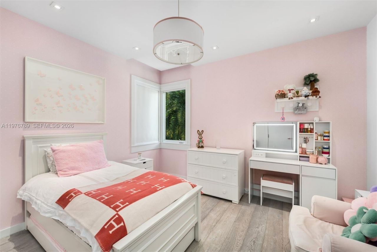 741 Harbor Dr , Key Biscayne, FL 33149 Photo