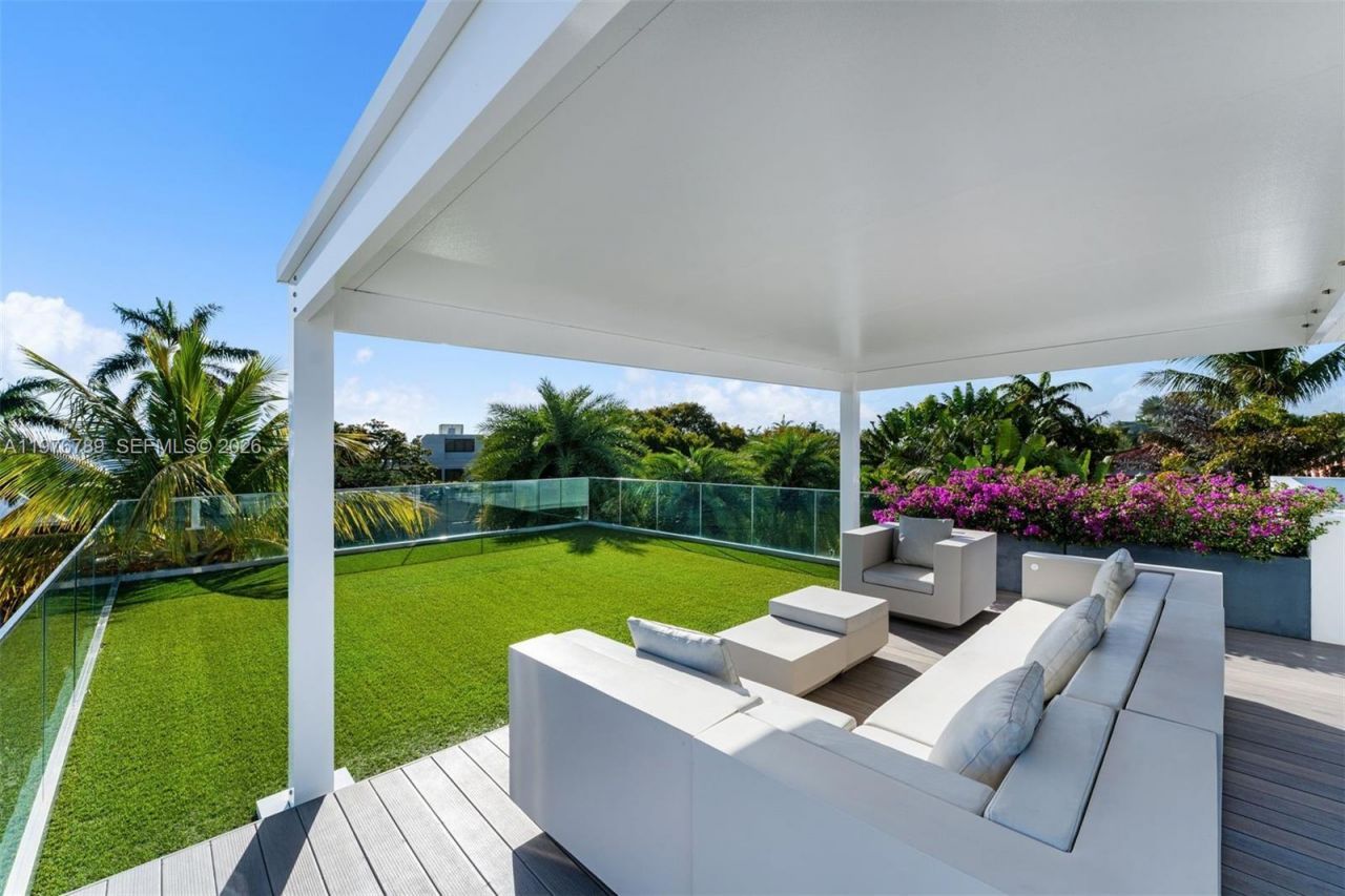 741 Harbor Dr , Key Biscayne, FL 33149 Photo