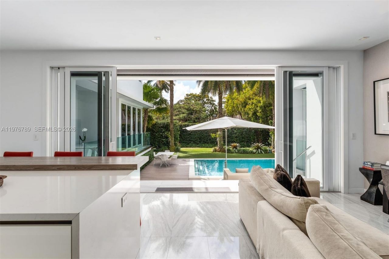 741 Harbor Dr , Key Biscayne, FL 33149 Photo