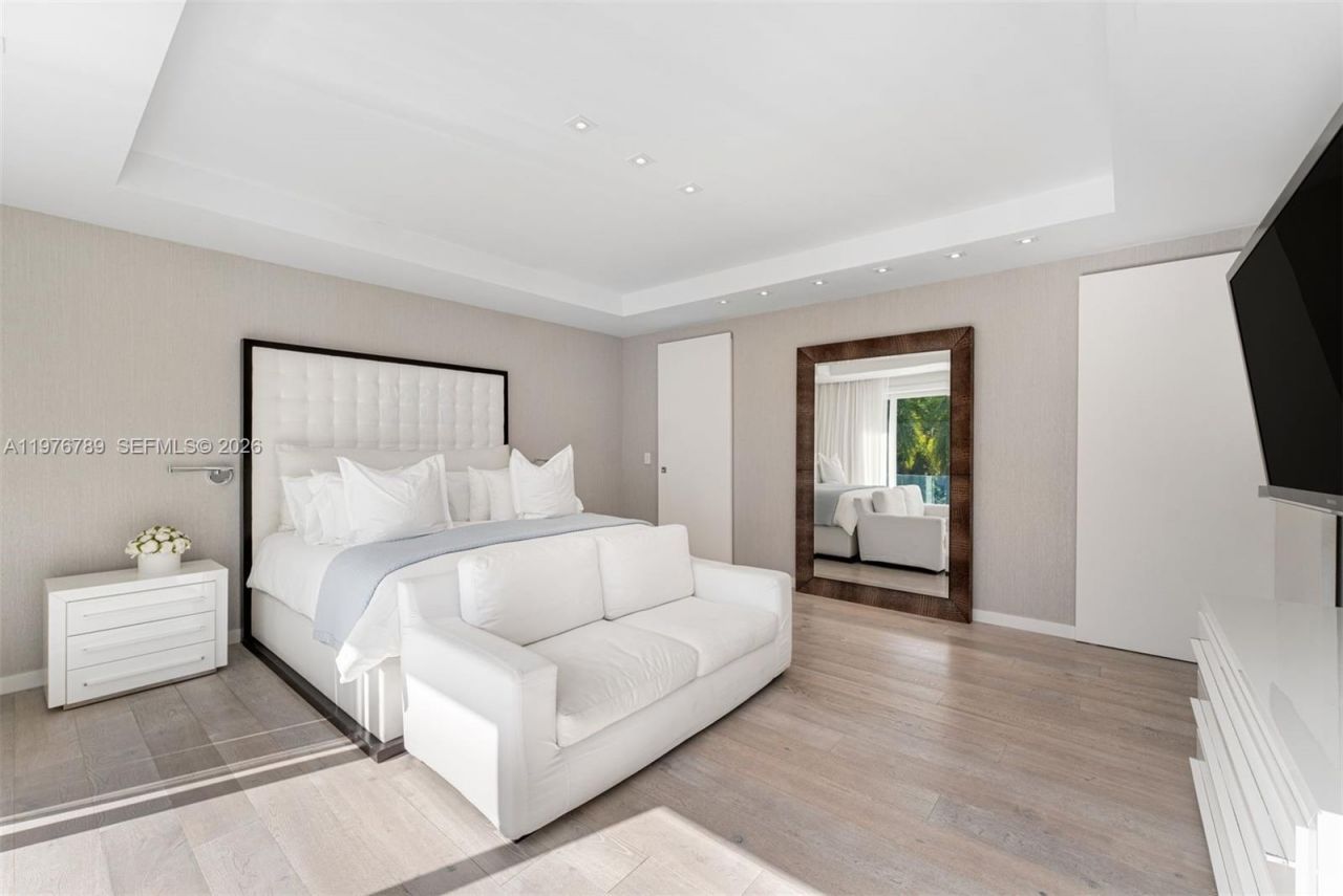 741 Harbor Dr , Key Biscayne, FL 33149 Photo