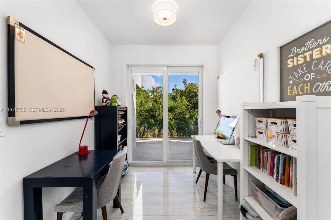 741 Harbor Dr , Key Biscayne, FL 33149 Photo