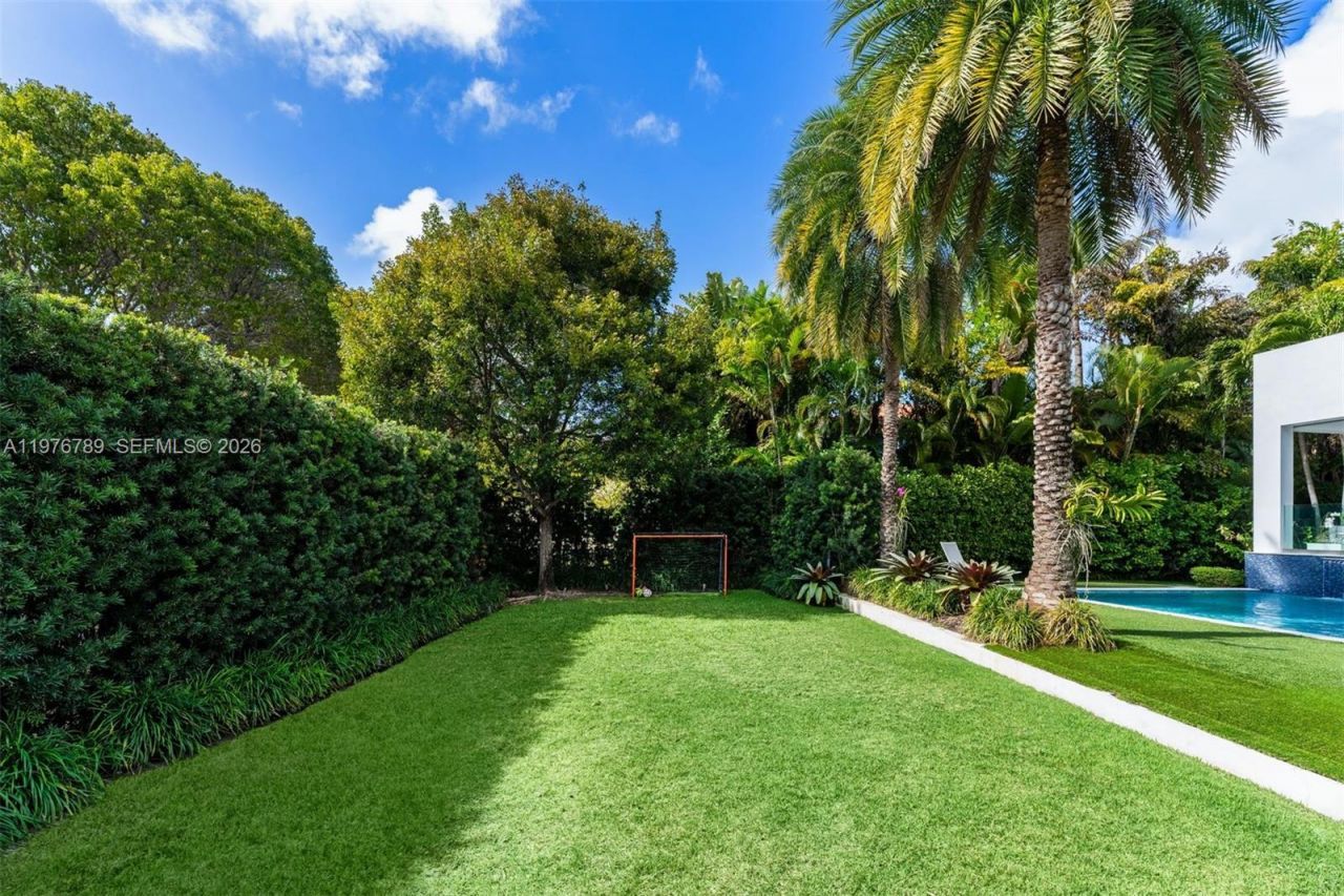 741 Harbor Dr , Key Biscayne, FL 33149 Photo