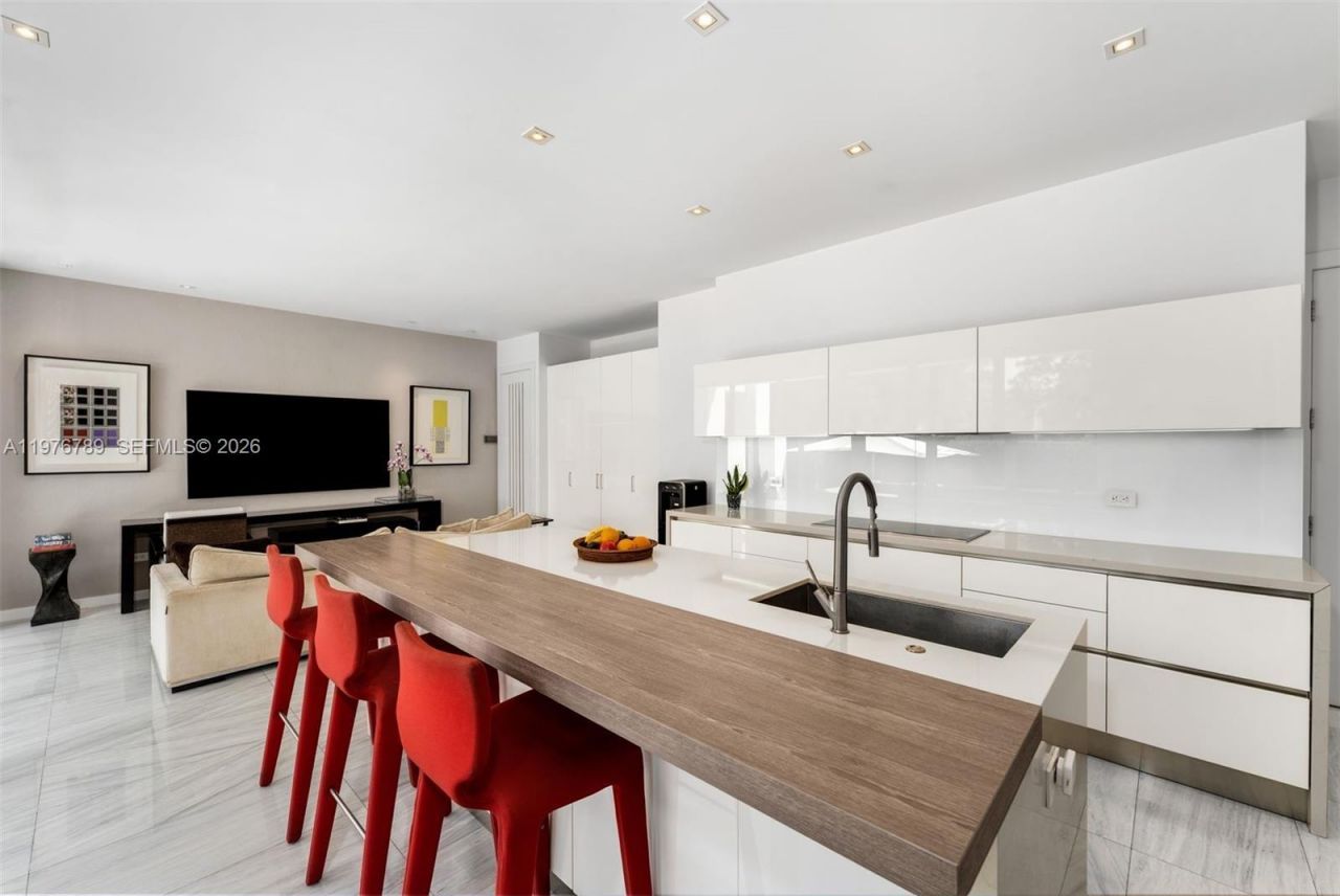 741 Harbor Dr , Key Biscayne, FL 33149 Photo