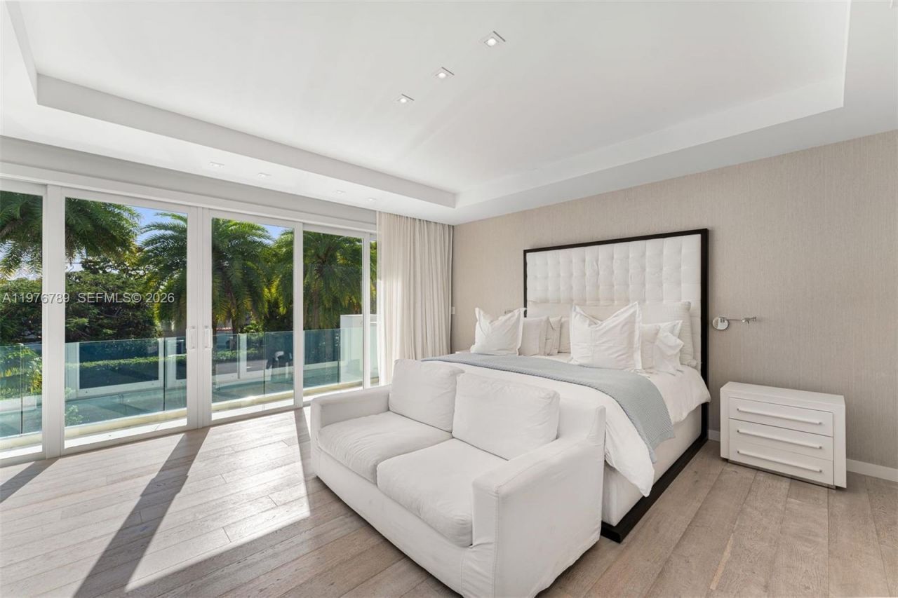 741 Harbor Dr , Key Biscayne, FL 33149 Photo