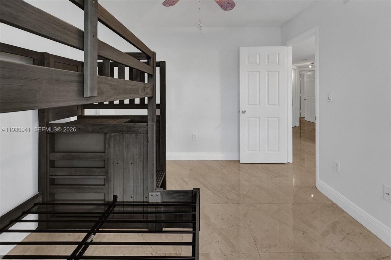 21300 San Simeon Way , Unit P6, Miami, FL 33179 Photo