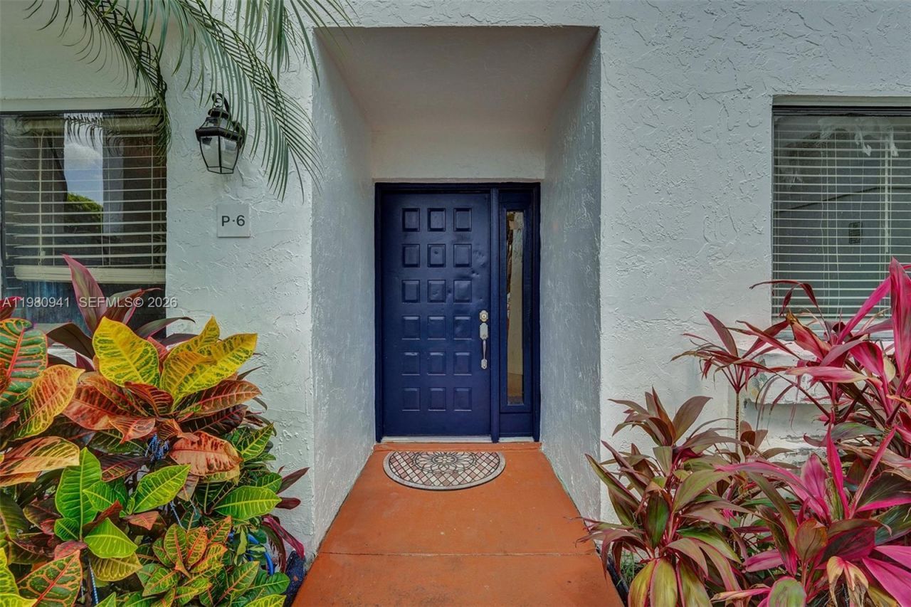 21300 San Simeon Way, Unit P6, Miami, FL 33179 Photo