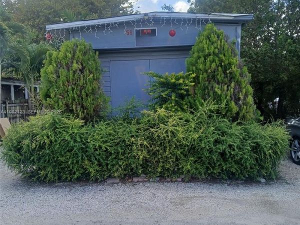 451 SE 8 st, Homestead, FL 33030