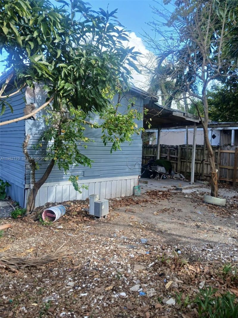 451 SE 8 St, Homestead, FL 33030 Photo