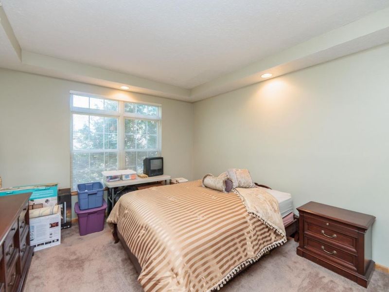 18608 Southporte Drive, Strongsville, OH 44136 Photo 12