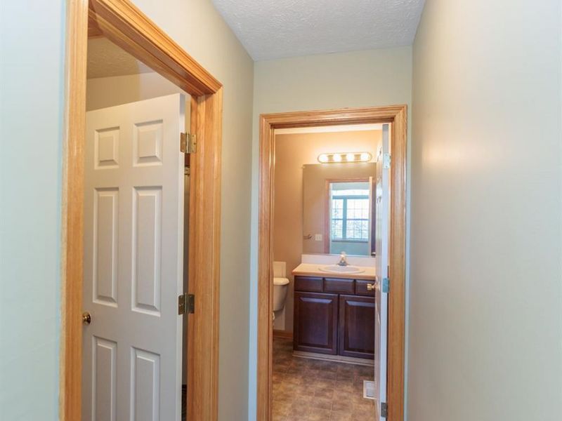 18608 Southporte Drive, Strongsville, OH 44136 Photo 25