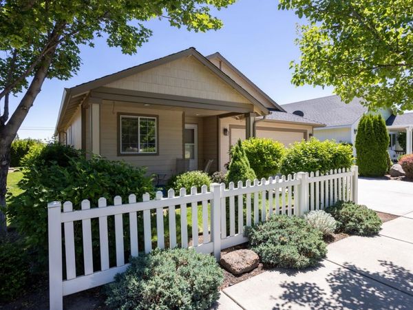 3728 SW 29th Street, Redmond, OR 97756