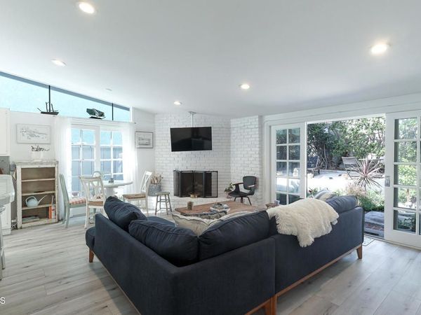 1089 Belfast Lane, Ventura, CA 93001