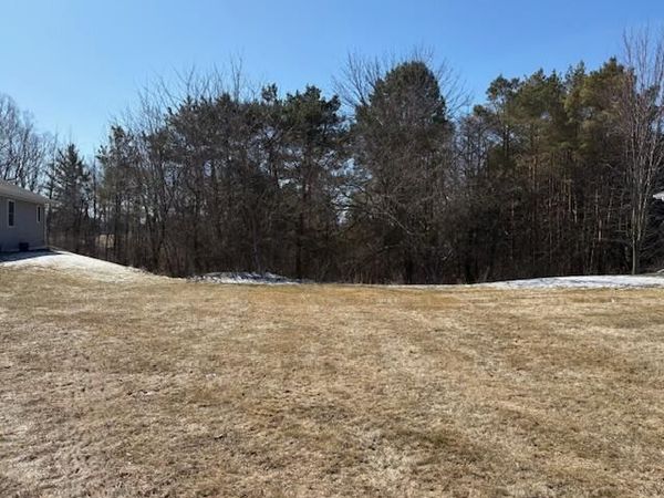 1109 Mahogany Ct, Two Rivers, WI 54241