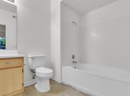 701 Gibson Dr #1213, Unit 1213, Roseville, CA 95678 Photo