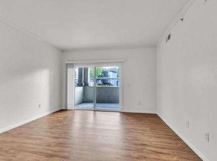 701 Gibson Dr #1213, Unit 1213, Roseville, CA 95678 Photo