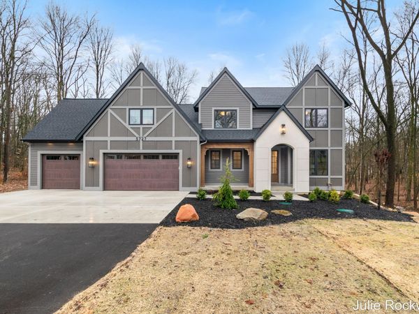 3727 Buttrick Avenue SE, Ada, MI 49301