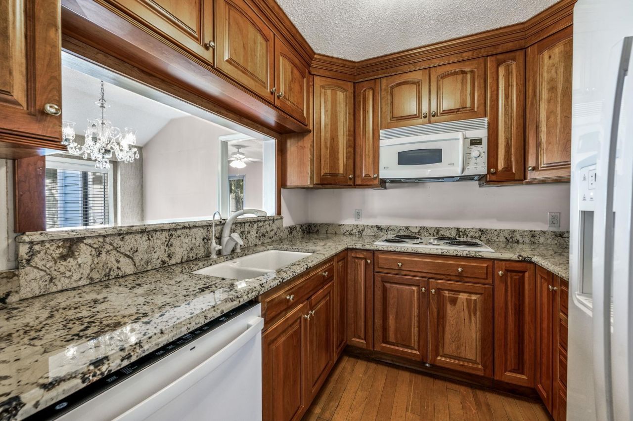 128 Dogwood Pl. Photo 8