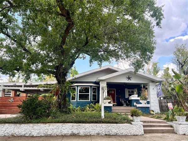 105 W COMANCHE AVENUE, TAMPA, FL 33604