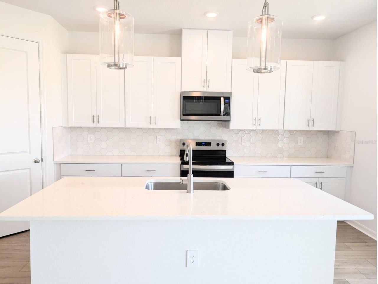 9017 Venetia Court, Palmetto, FL 34221 Photo