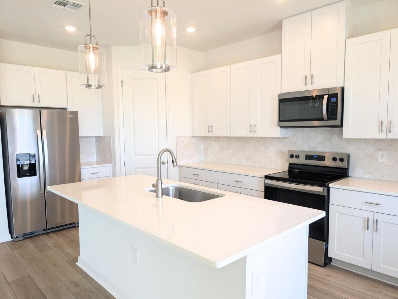 9017 Venetia Court, Palmetto, FL 34221 Photo