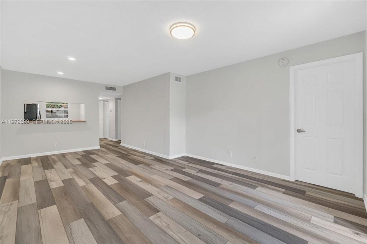 6832 S Palmetto Cir S , Unit 201, Boca Raton, FL 33433 Photo