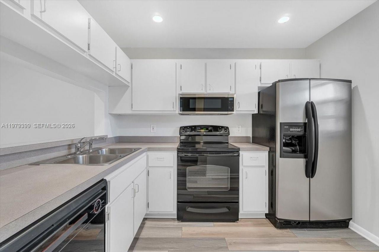 6832 S Palmetto Cir S , Unit 201, Boca Raton, FL 33433 Photo