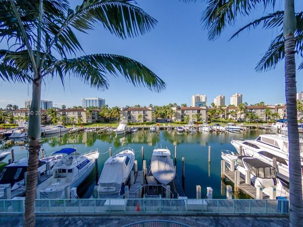 3029 NE 188th St , Unit 907, Aventura, FL 33180