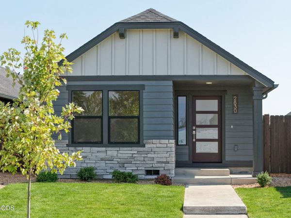 2830 NW Sterling Drive, Redmond, OR 97756