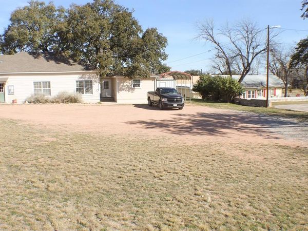 405 S Bridge Street , Brady, TX 76825