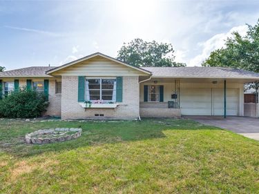 329 N Brighton Avenue, Dallas, TX 75208