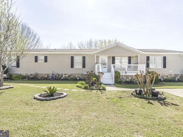 205 Arrlington Bend, Byron, GA 31008