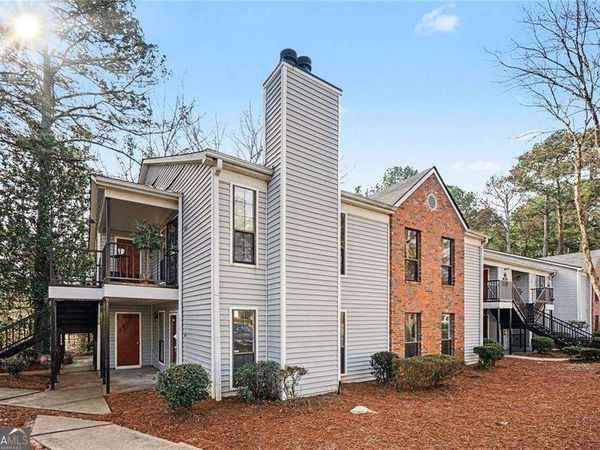 625 Windchase Lane, Stone Mountain, GA 30083