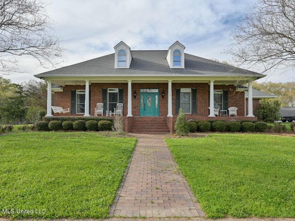 25 Lawrence Road, Natchez, MS 39120