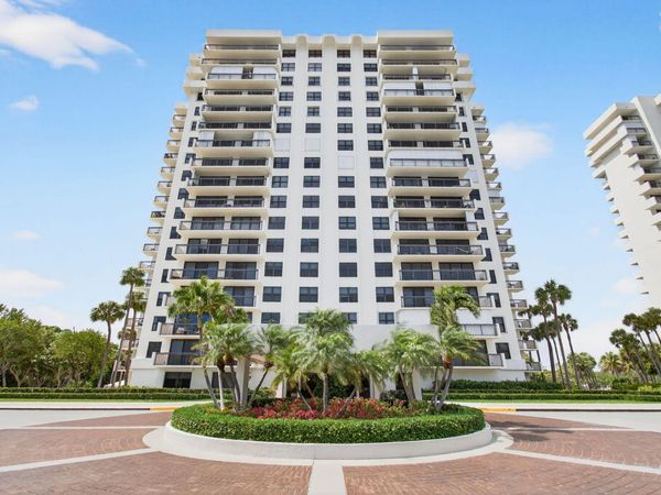 2001 N Ocean Boulevard, Unit 305, Boca Raton, FL 33431