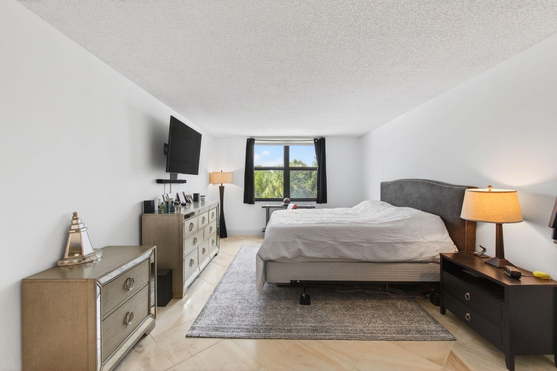 2001 N Ocean Boulevard, Unit 305, Boca Raton, FL 33431 Photo