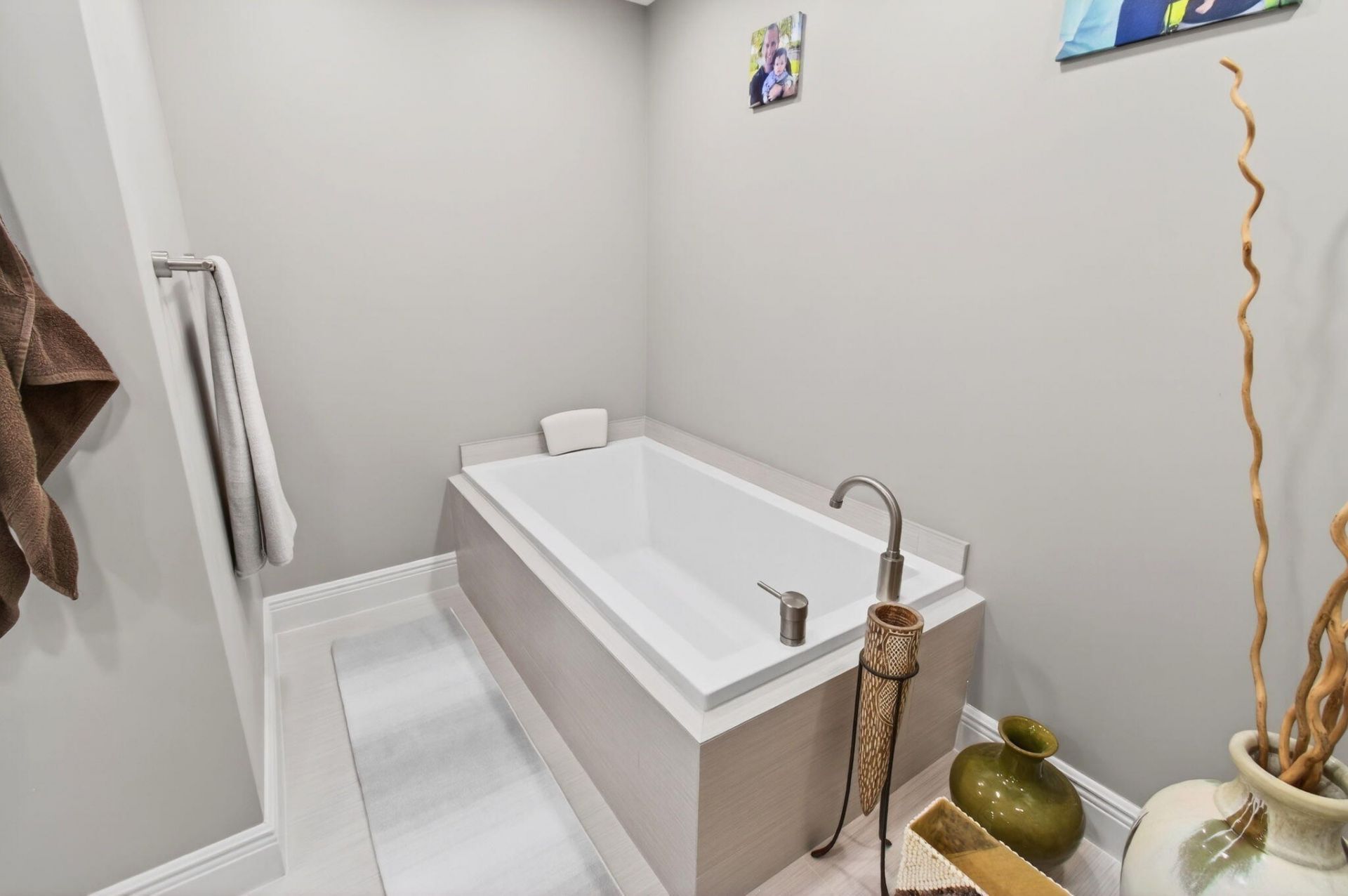 2001 N Ocean Boulevard, Unit 305, Boca Raton, FL 33431 Photo