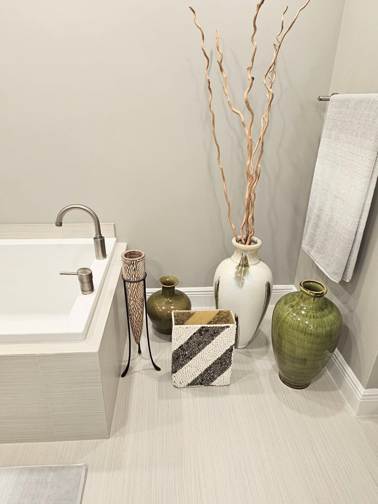 2001 N Ocean Boulevard, Unit 305, Boca Raton, FL 33431 Photo