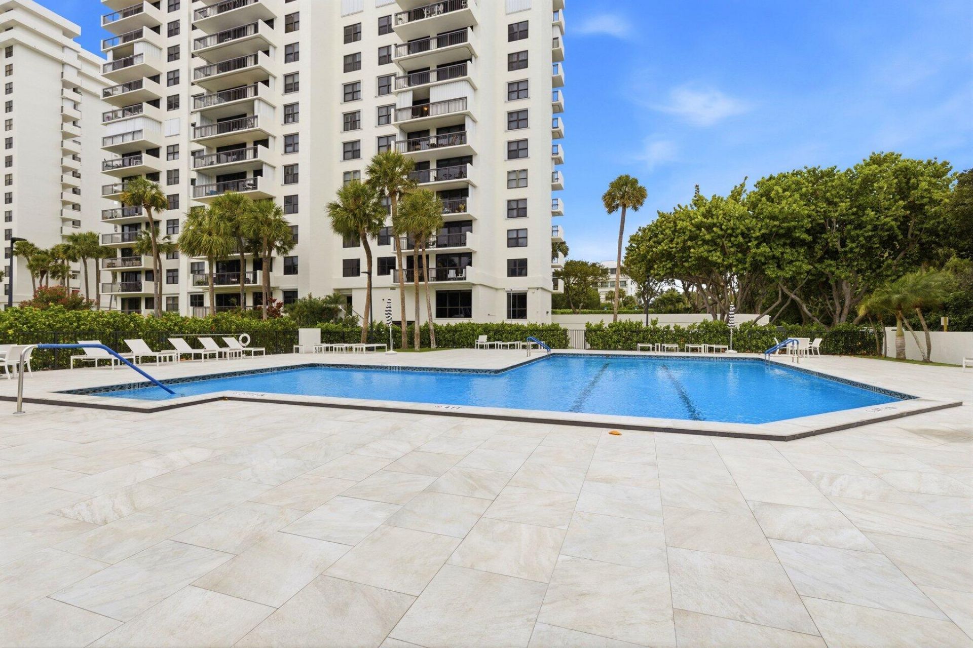 2001 N Ocean Boulevard, Unit 305, Boca Raton, FL 33431 Photo