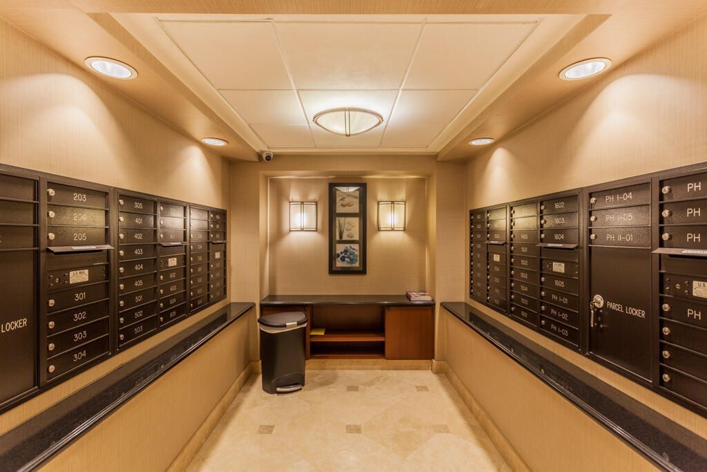 2001 N Ocean Boulevard, Unit 305, Boca Raton, FL 33431 Photo