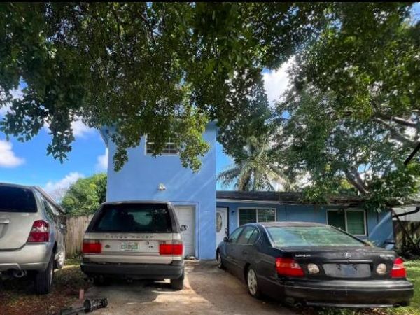 527 S 28th Avenue, Hollywood, FL 33020