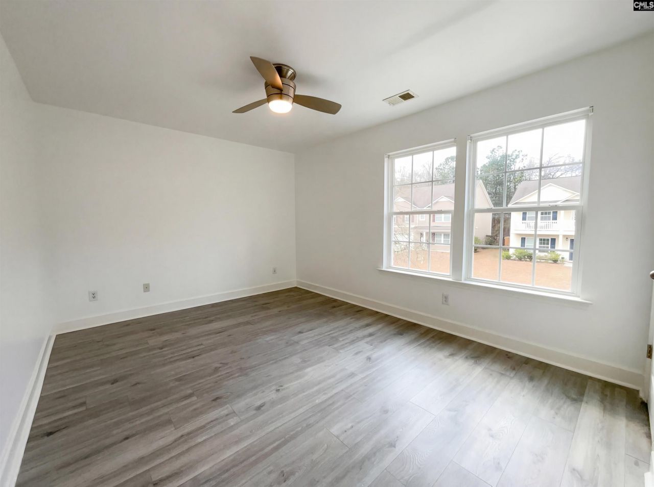 1300 Green Turf Lane Photo 4