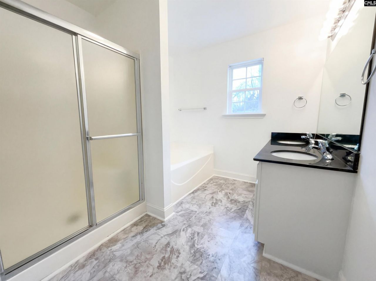 1300 Green Turf Lane Photo 6